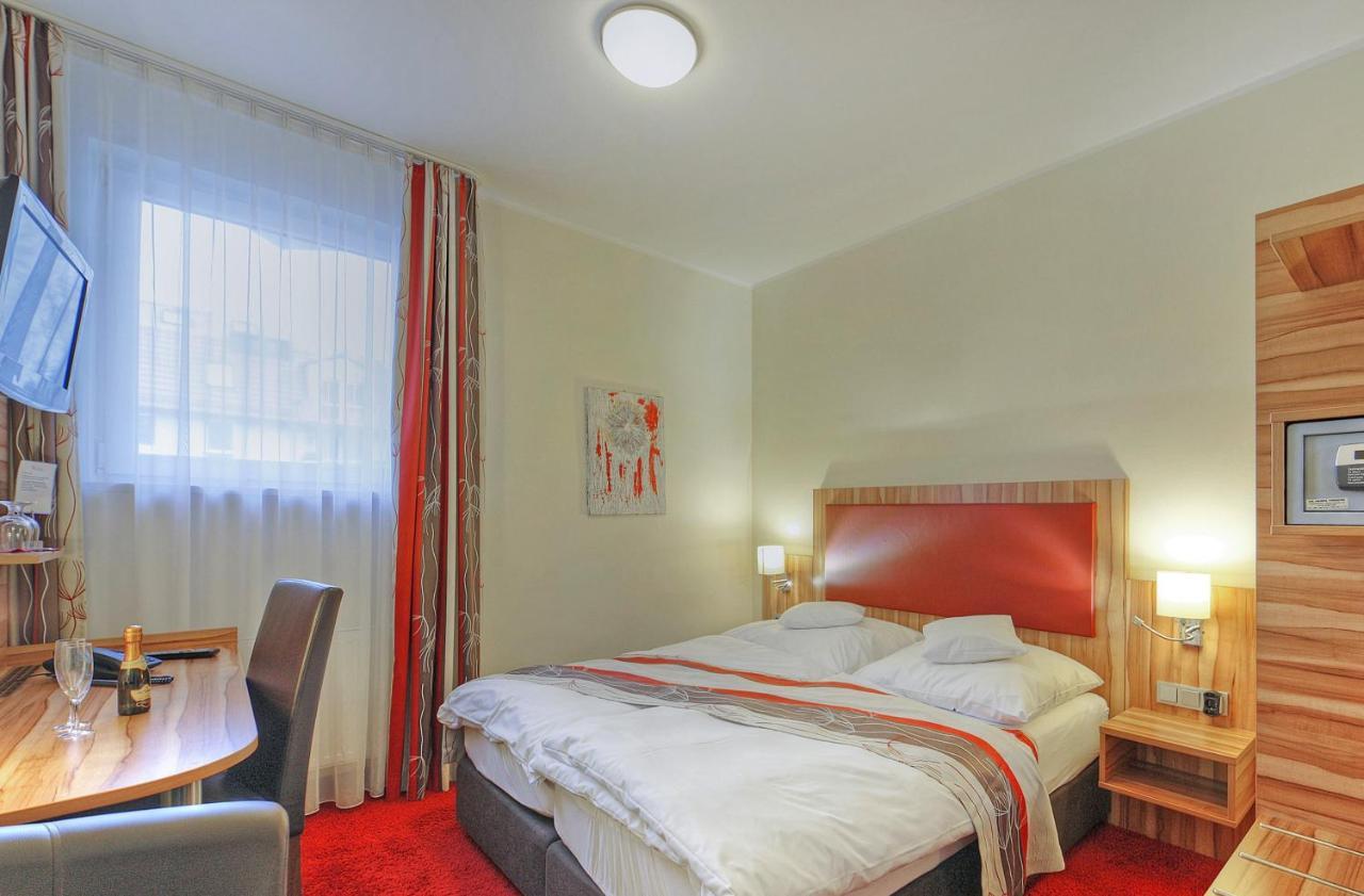 Gröbenzell Hotel Da Vinci מראה חיצוני תמונה